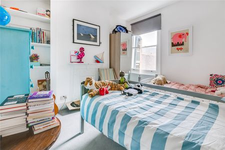 Bathurst Gardens, Queens Park, NW10, London - Photo 2