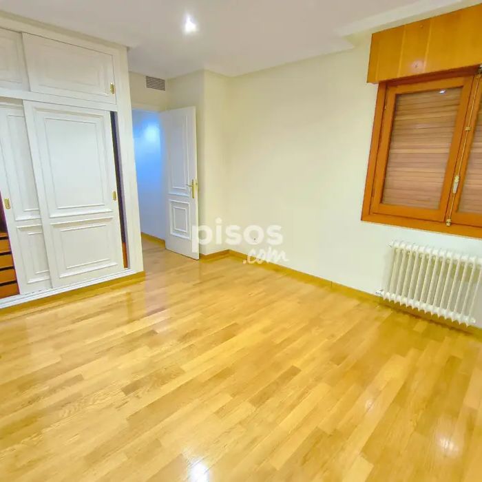 Piso en alquiler en Avenida del Doctor Gadea, 24 - Photo 1