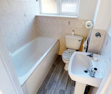 2 bedroom maisonette to rent - Photo 1