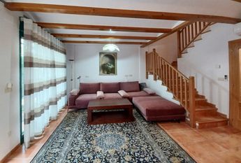 FOR RENT: SPACIOUS AND ELEGANT 4-BEDROOM BUNGALOW FOR LONG TERM