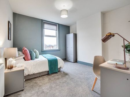 Knowle Mount (Room 4), Burley, Leeds - Photo 2