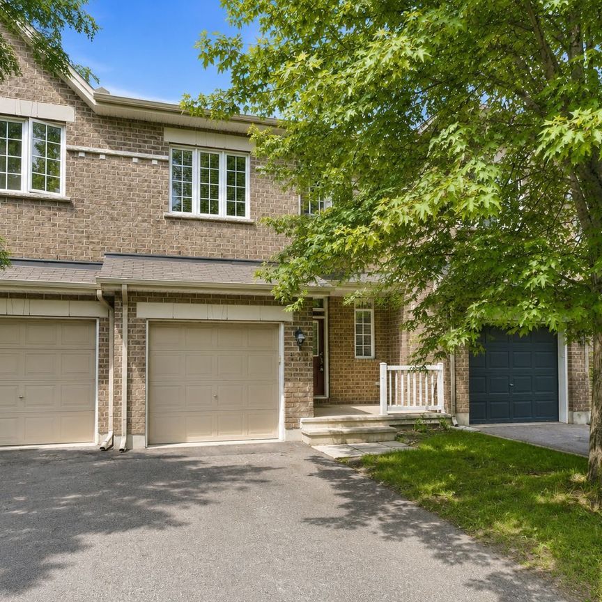 For Lease - 239 Tandalee Crescent, Kanata, Ontario - Photo 1