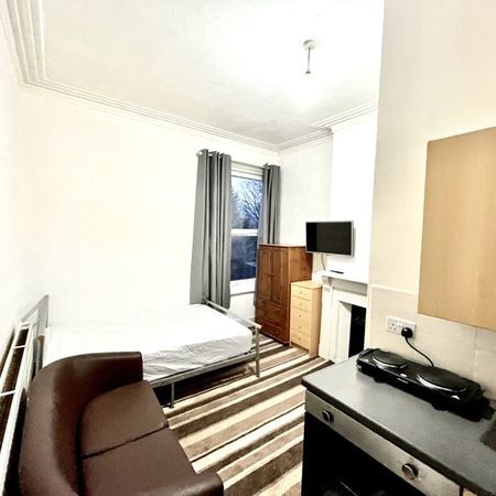 Studio Flat, Barnsley Road, S4 - Photo 4