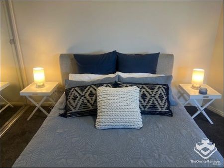Riverfront FULLY furnished apartment inc. linen etc with large terrace, Pet friendly - Photo 2