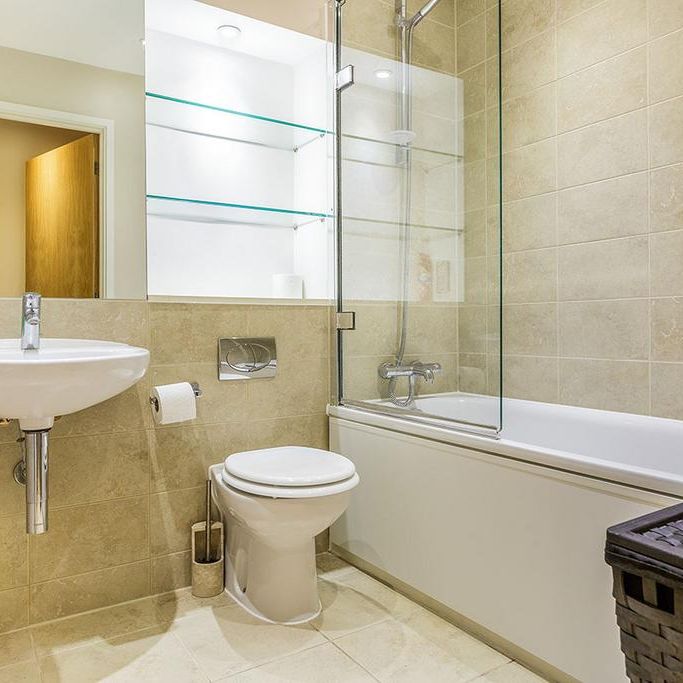 2 bedroom flat to rent - Photo 1