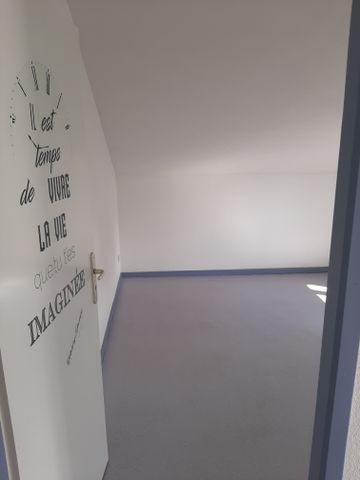 Location - Appartement T3 - 63 m² - Le Bélieu - Photo 3