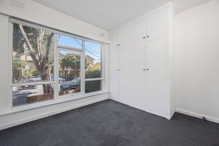 2/43 Raleigh Street, Windsor VIC 3181 - Photo 4