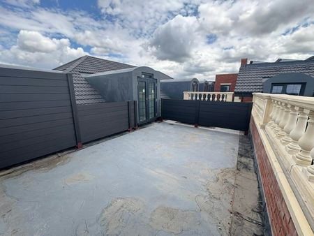 Flat to rent on - Photo 5