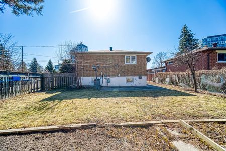 For Lease - 28 Kingslake Road Unit# Lower, Toronto, Ontario - Photo 3