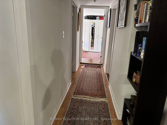 For Lease - 868 Magnolia Avenue, Newmarket, Ontario - Photo 1