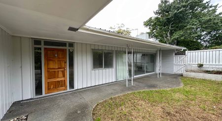 132 Mountain Road, Epsom - Photo 3