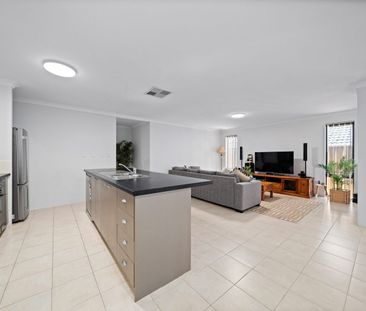 4 Heyford Parade, Bertram, WA 6167 - Photo 5