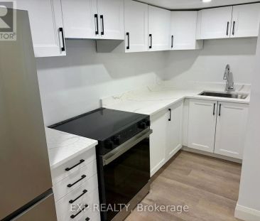 126 1/2 MARIER AVENUE - Photo 2