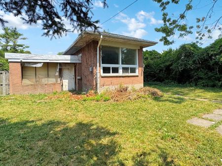 For Lease - 17 Dobbin Road Unit# basement, Toronto, Ontario - Photo 2