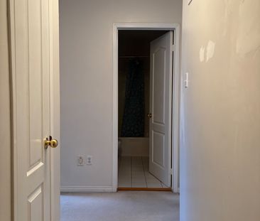 For Lease - 49 Larkspur Road, Brampton, Ontario - Photo 4