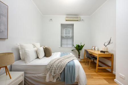 Charming Californian Bungalow with Self-Contained Studio - Photo 4