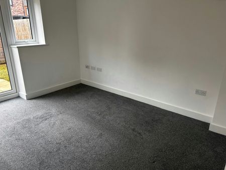 End of terrace house to rent on - Photo 3