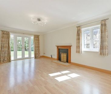 5 bedroom detached house to rent - Photo 1