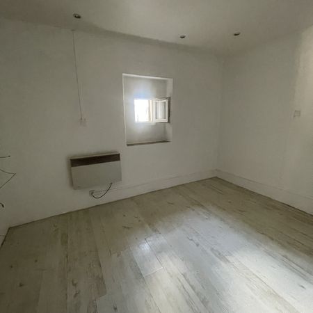 Location Appartement 1 pièce 35m² NANS LES PINS 83860 - Photo 3