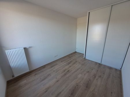 Location Appartement 3 pièces 59m² MONTRABE 31850 - Photo 2