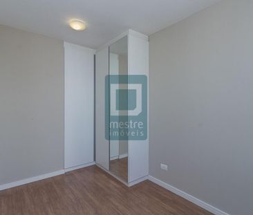 Apartamento Mobiliado Com 2 Quartos 2 Vagas E Sacada No Centro - Foto 4