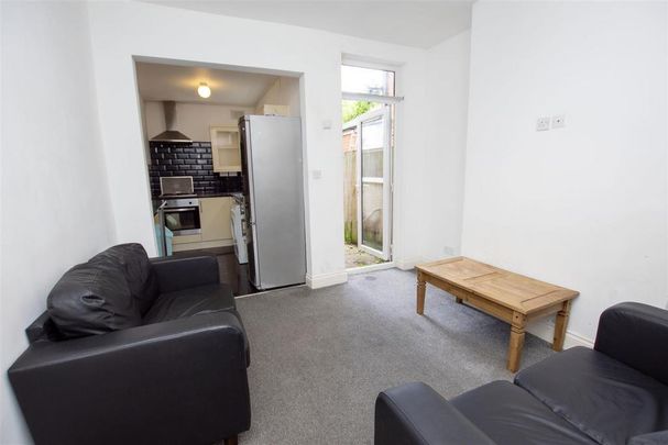 4 bedroom house to rent - Photo 1