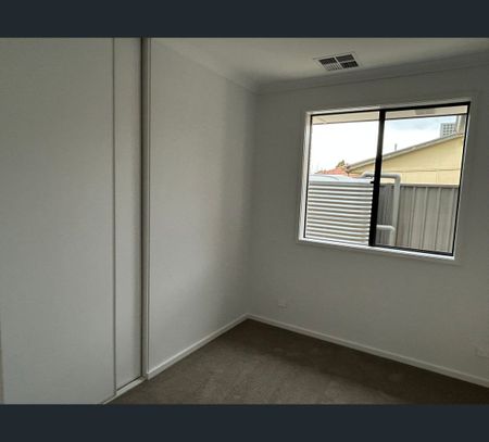 9 Ramsay Avenue, Hillcrest, SA 5086 - Photo 2