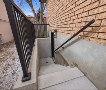 For Lease - 88 Townsend Avenue Unit# B, Bradford West Gwillimbury, ... - Photo 6
