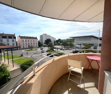 Location Appartement 2 pièces 48m² ROANNE 42300 - Photo 4