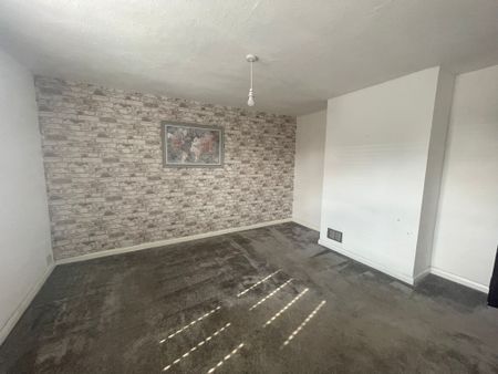 Bramford Lane, Ipswich - Photo 4