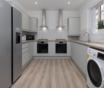 1 bedroom in a house share to rent - Photo 4