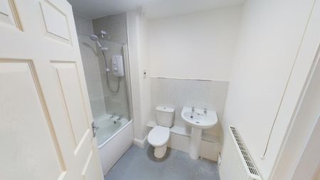 2 bedroom ground floor flat to rent - Photo 5