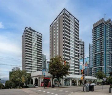 Pacific Palisades | 788 Jervis Street, Vancouver - Photo 1