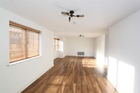 1 North Street, Plymouth - Photo 2