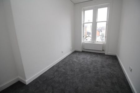 3 bedroom flat to rent - Photo 2