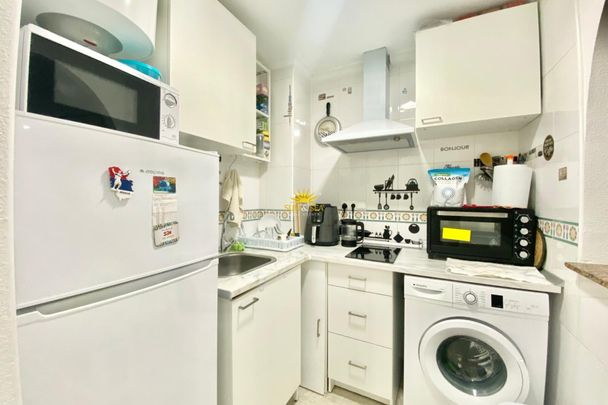 2 BEDROOM APARTMENT - TORREVIEJA - Foto 1