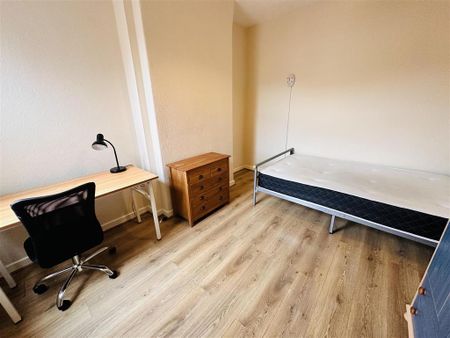 4 bedroom terraced house to rent - Photo 4