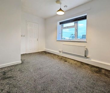 3 bedroom end of terrace house to rent - Photo 6