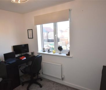3 bedroom semi-detached house to rent - Photo 3