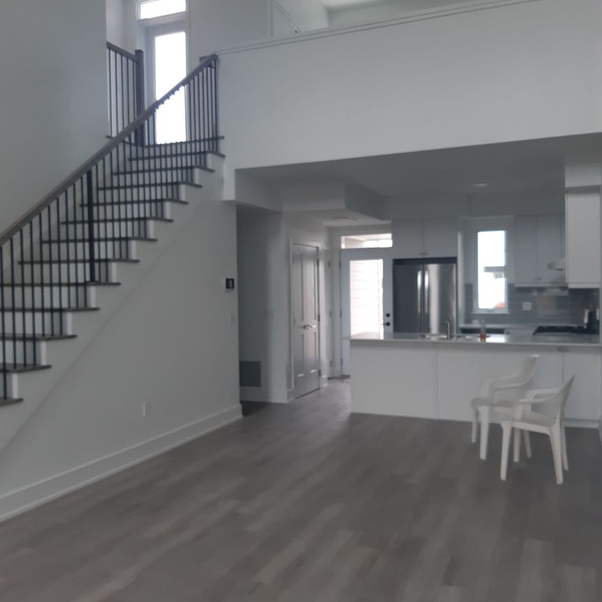 For Lease - 19 West Street Unit# 4, Kawartha Lakes, Ontario - Photo 1