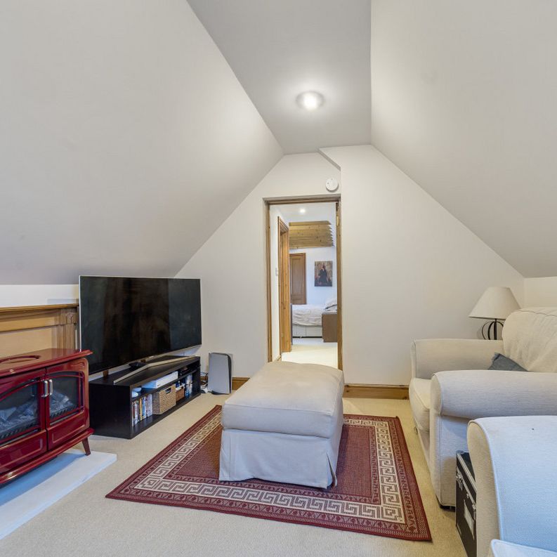 1 bed Maisonette To Let - Photo 1