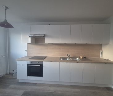 Location Appartement 3 pièces 85m² TOURCOING 59200 - Photo 3