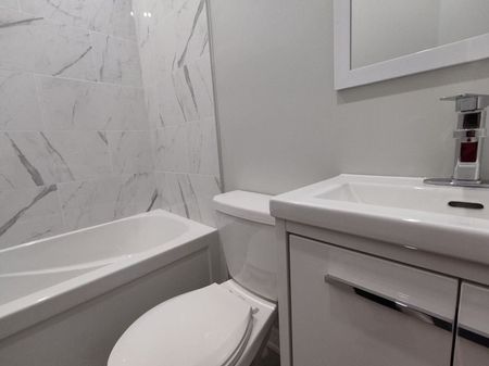 For Lease - 250 Sixth Street Unit# 4, Toronto, Ontario - Photo 3