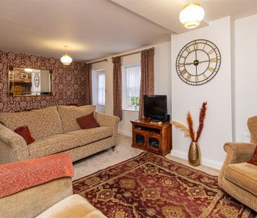 3 bed House To Let - Photo 3