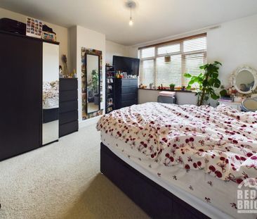 3 bedroom semi-detached house to rent - Photo 3