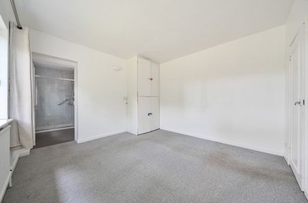 3 bedroom detached bungalow to rent - Photo 3