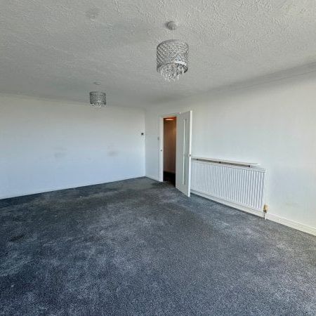 Shelley Road, Worthing, BN11 2 bedroom flat to rent - Photo 1