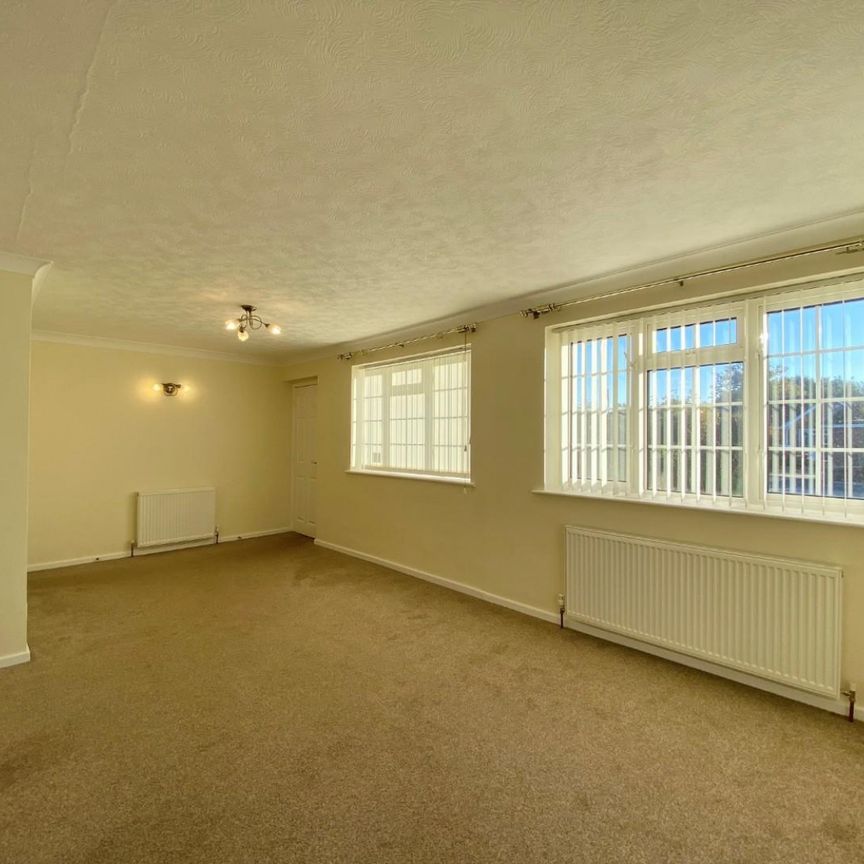 2 bedroom Bungalow To Let - Photo 1