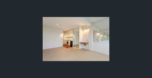 HARBOUR- SIDE, UNFURNISHED STUDIO APARTMENT - Photo 1