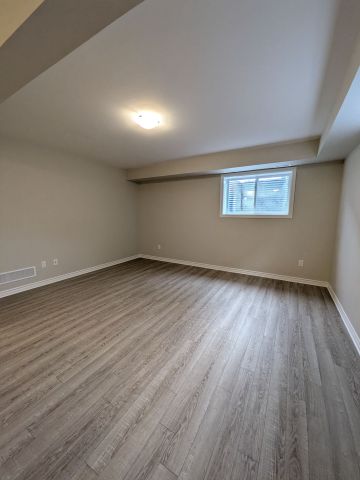 For Lease - 903 Cologne Street, Russell, Ontario - Photo 2